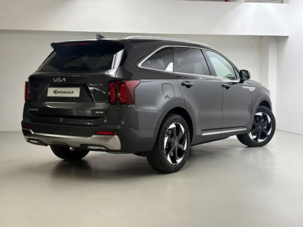Kia Sorento nuova a Como (3)