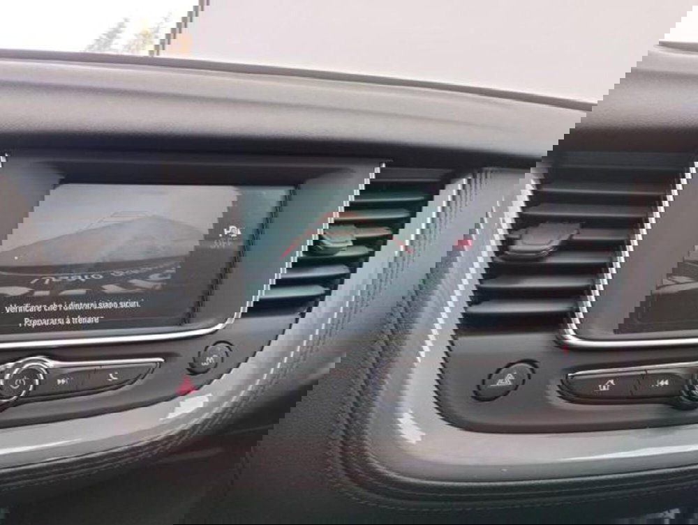 Opel Grandland X usata a Como (16)