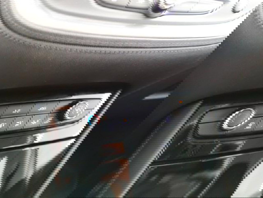 Opel Grandland X usata a Como (17)