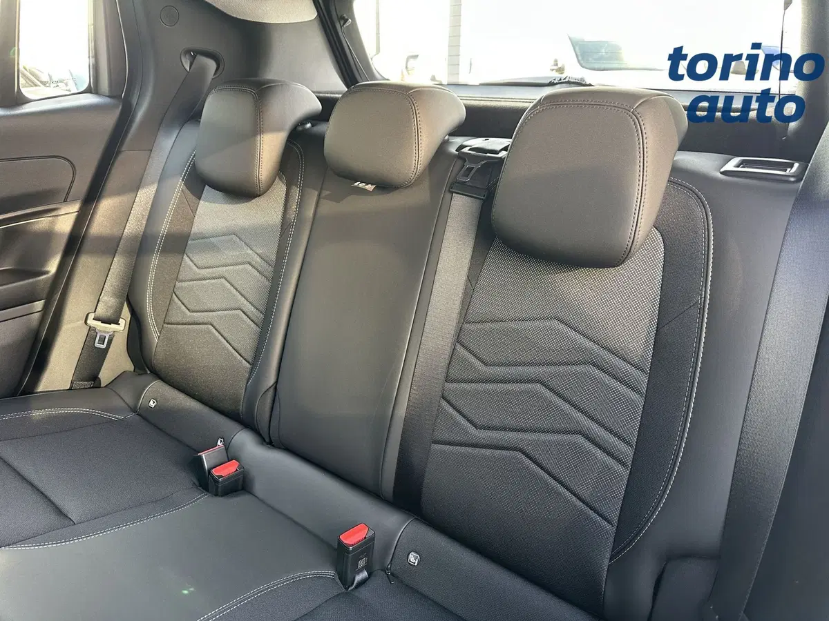 Jeep Avenger nuova a Cuneo (12)