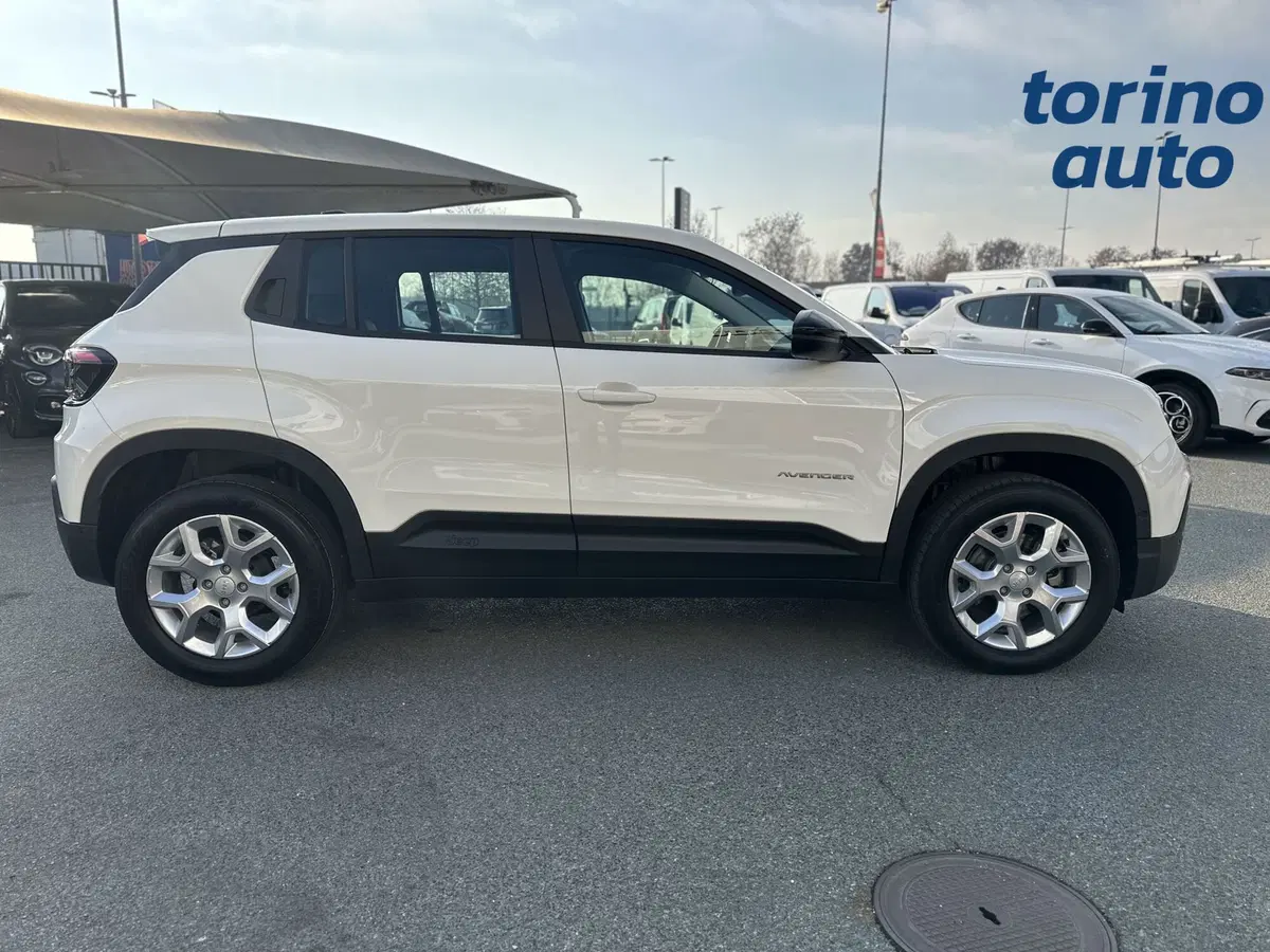 Jeep Avenger nuova a Cuneo (8)