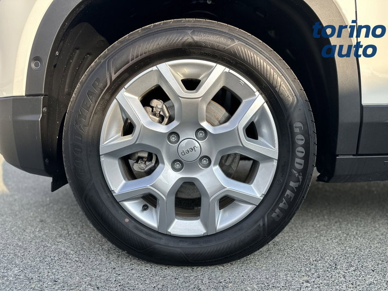 Jeep Avenger nuova a Cuneo (9)