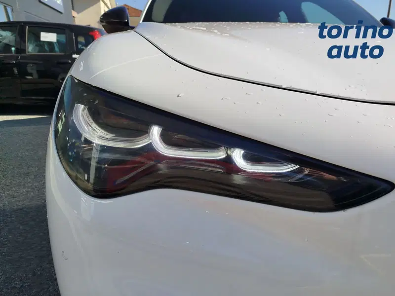 Alfa Romeo Stelvio usata a Cuneo (9)