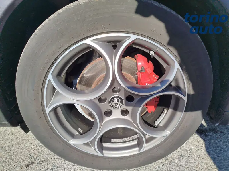 Alfa Romeo Stelvio usata a Cuneo (10)