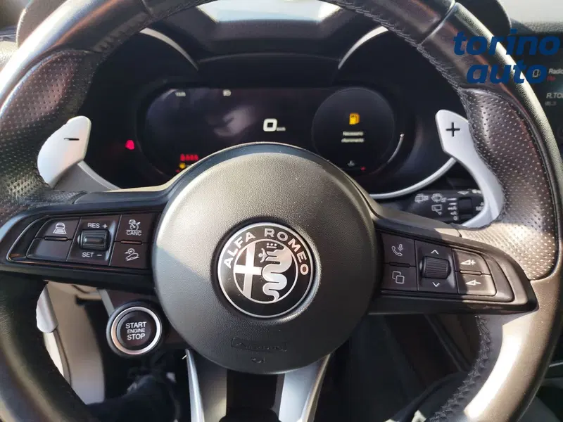 Alfa Romeo Stelvio usata a Cuneo (13)