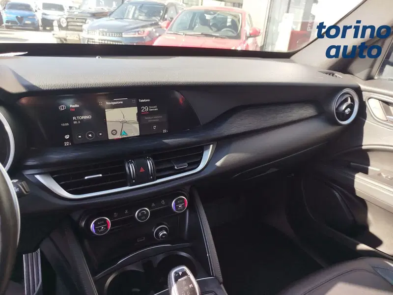 Alfa Romeo Stelvio usata a Cuneo (14)