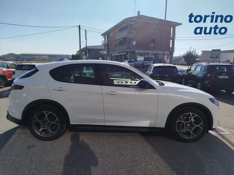 Alfa Romeo Stelvio usata a Cuneo (8)