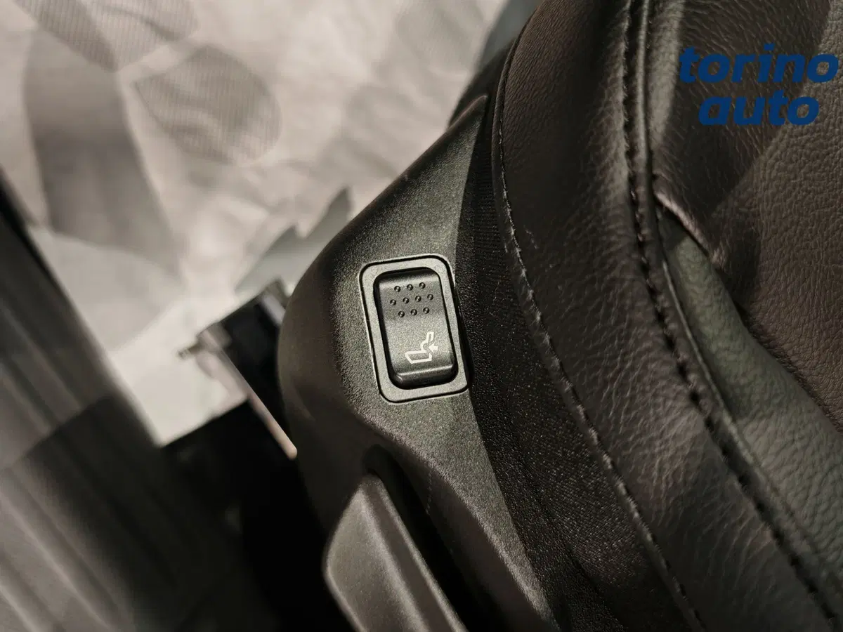 Jeep Compass nuova a Torino (10)