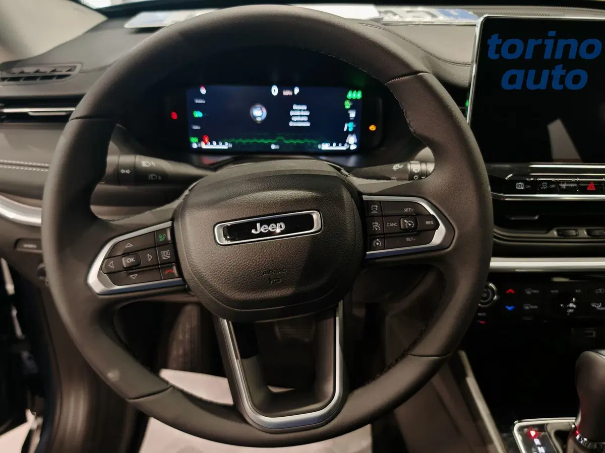 Jeep Compass nuova a Torino (12)