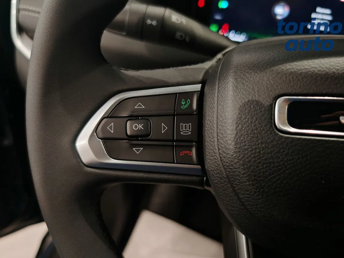 Jeep Compass nuova a Torino (14)