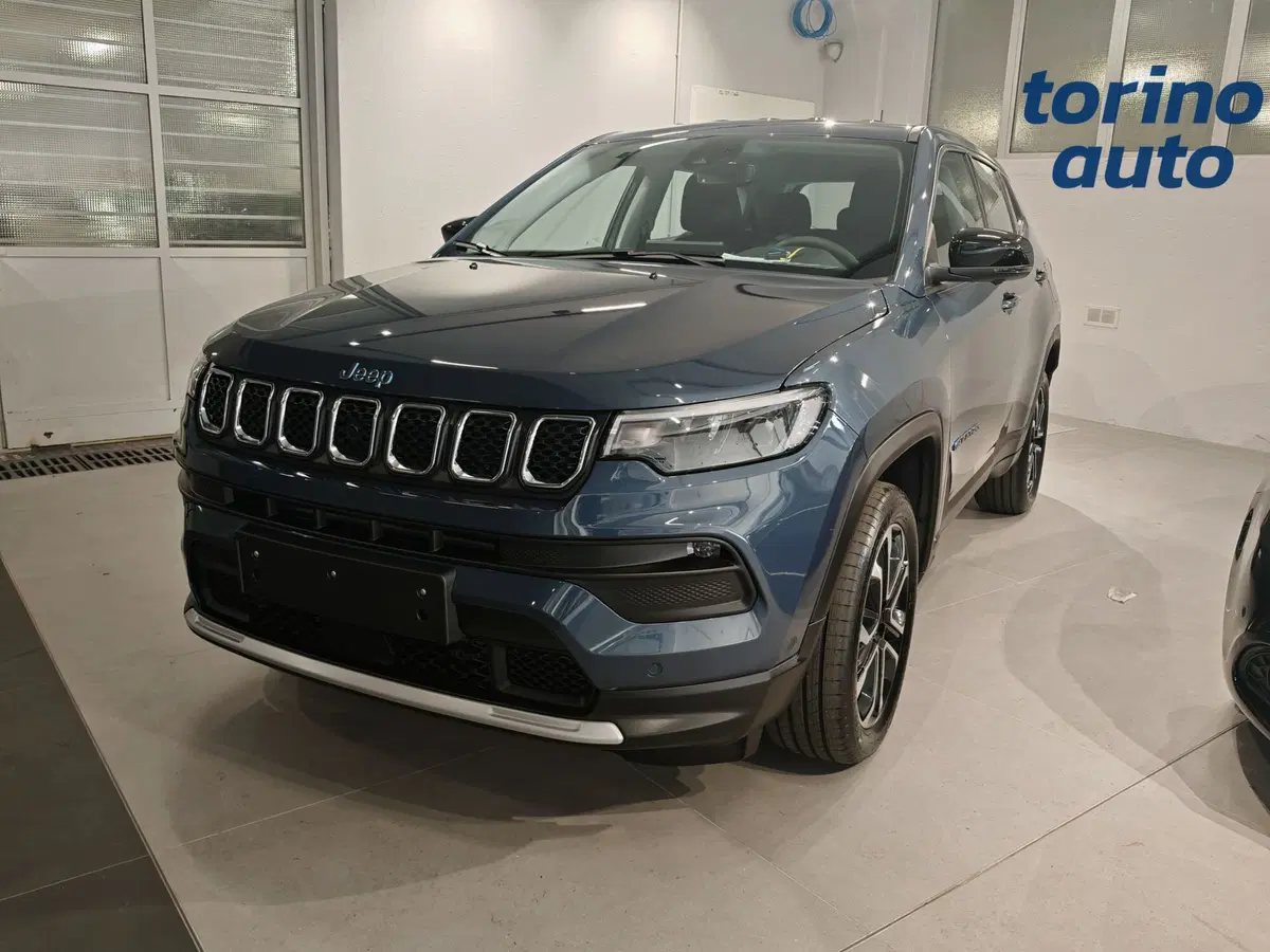Jeep Compass nuova a Torino (2)