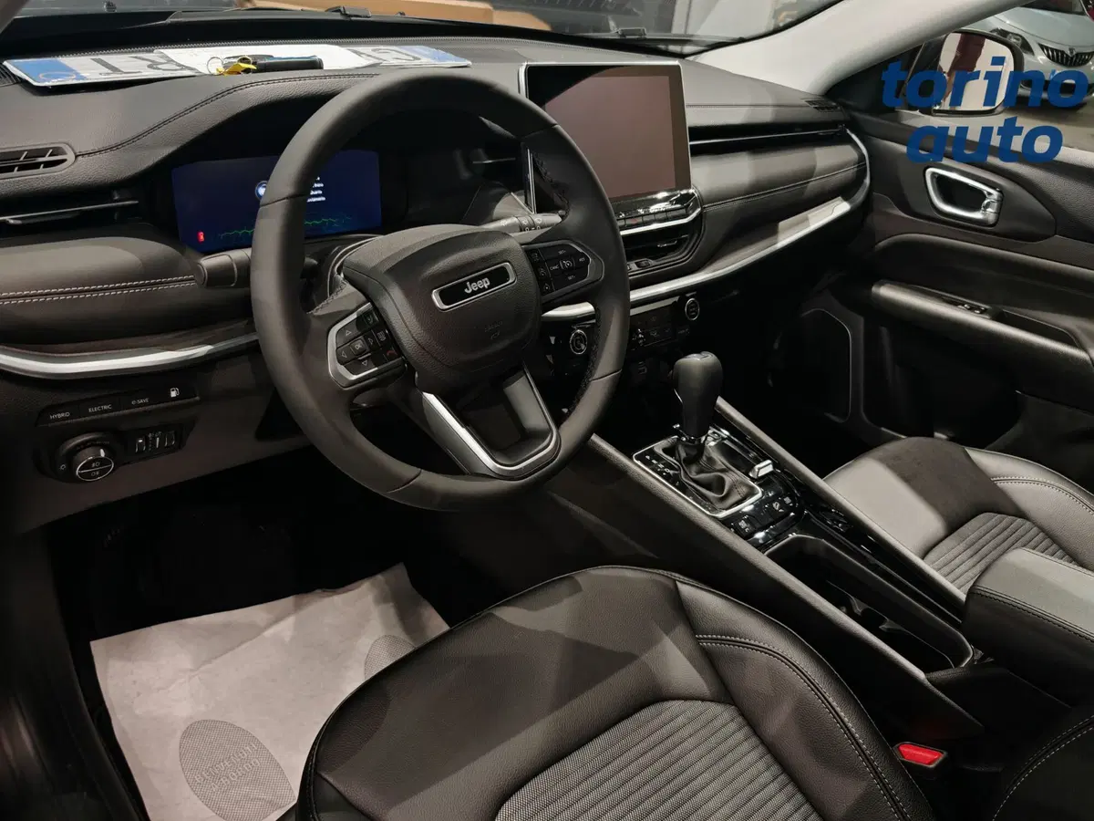 Jeep Compass nuova a Torino (7)