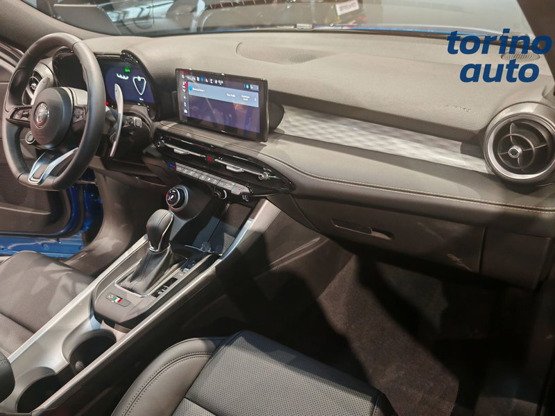 Alfa Romeo Tonale nuova a Torino (6)