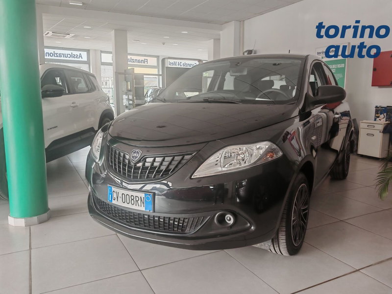 Lancia Ypsilon usata a Torino (2)