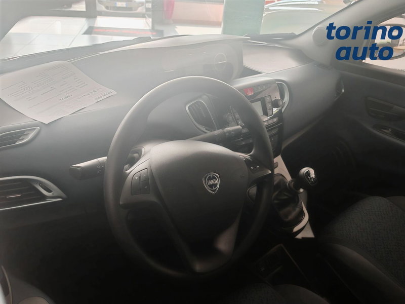 Lancia Ypsilon usata a Torino (5)