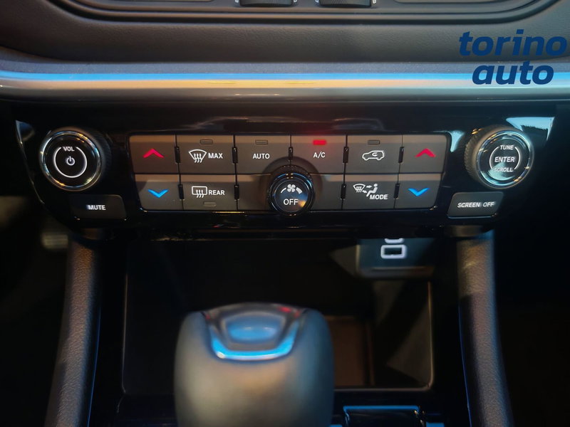 Jeep Compass nuova a Torino (17)