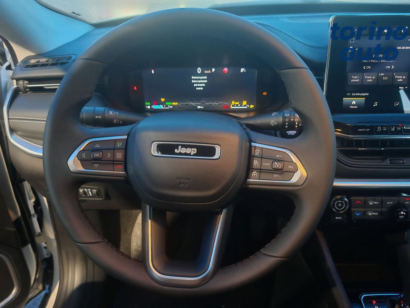 Jeep Compass nuova a Torino (9)