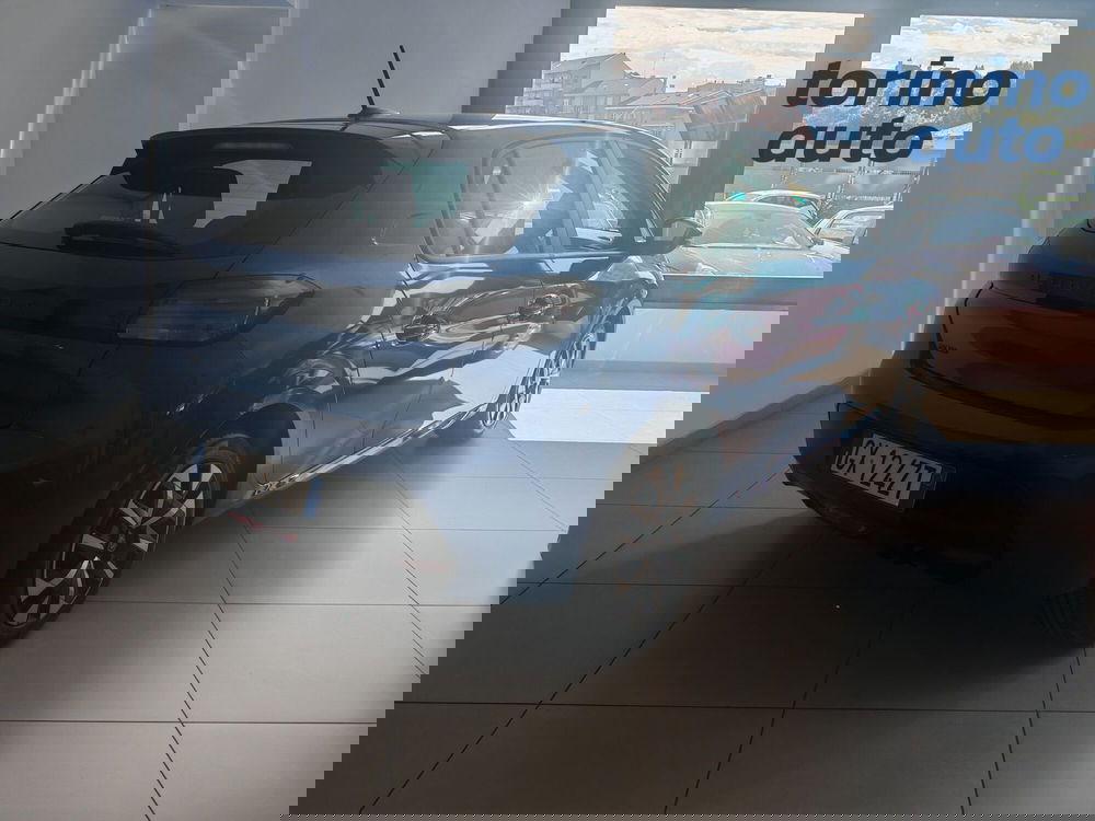 Peugeot 208 nuova a Torino (2)