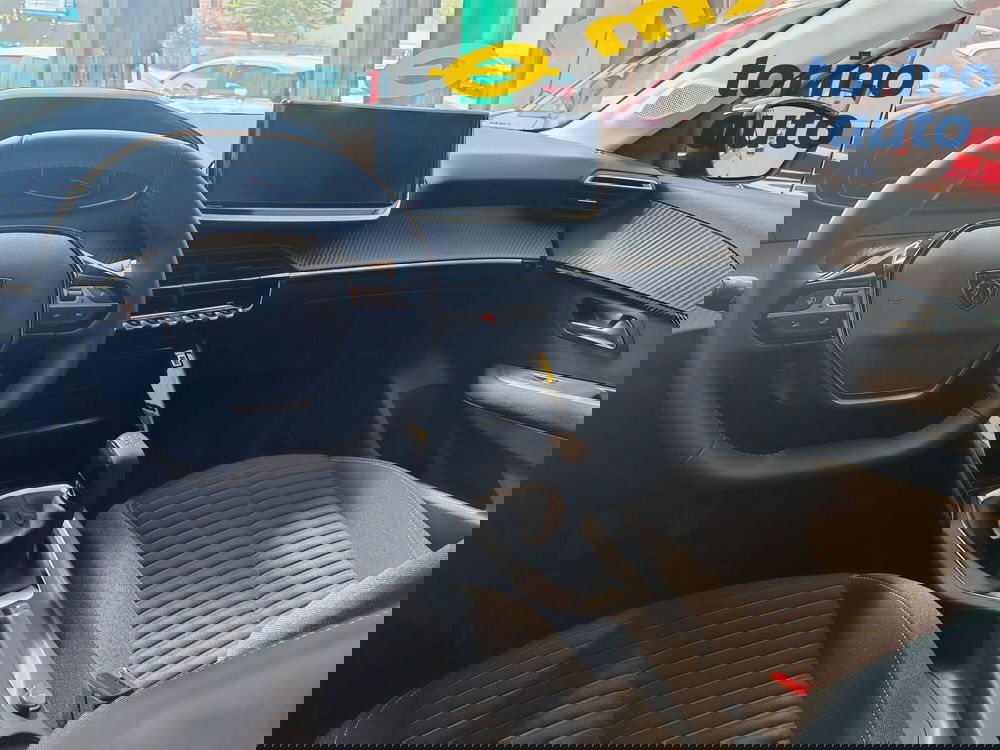 Peugeot 208 nuova a Torino (8)