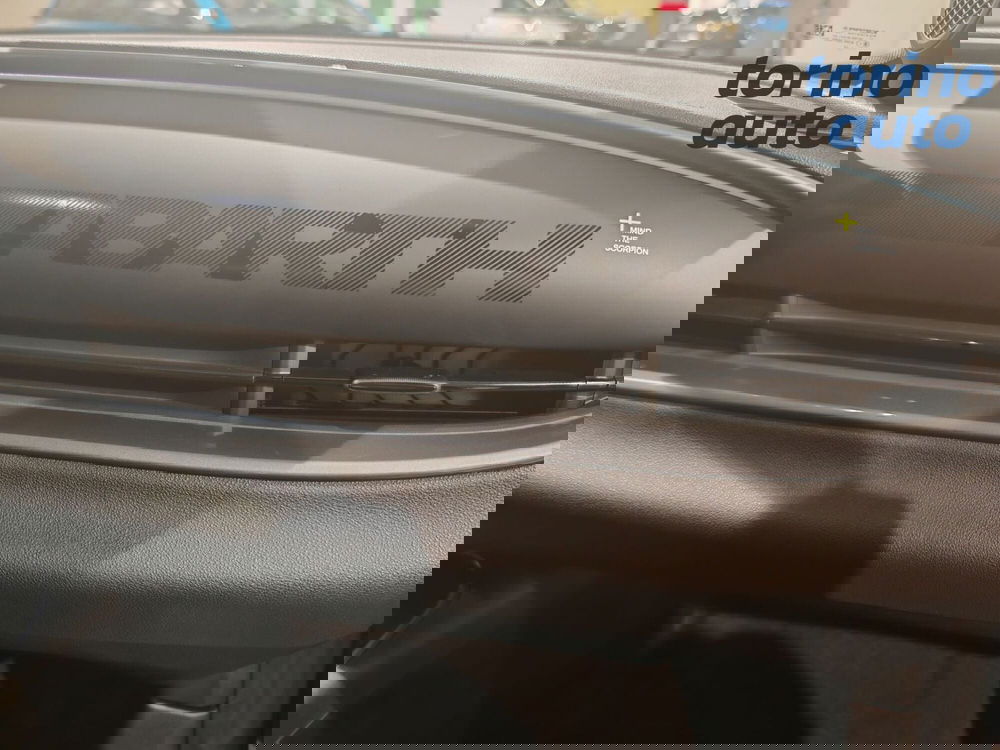 Abarth 600e nuova a Torino (10)