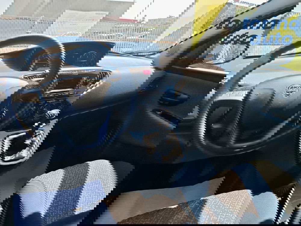 Lancia Ypsilon usata a Torino (10)