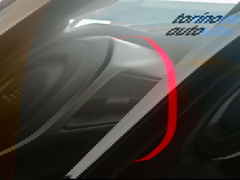 Jeep Avenger nuova a Torino (17)