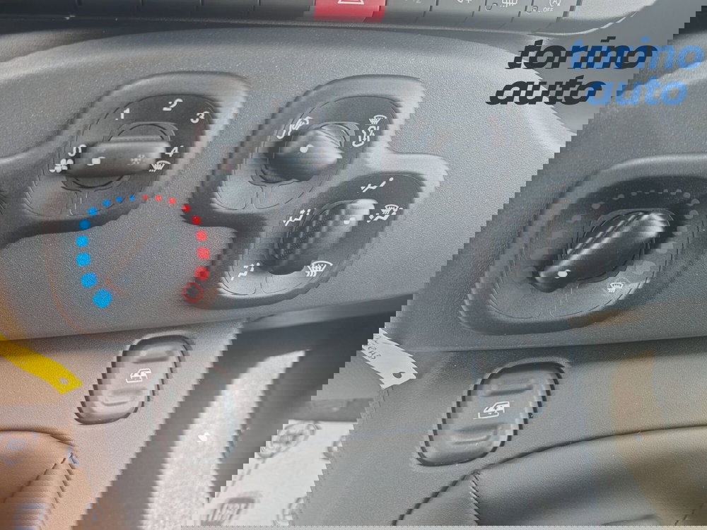 Fiat Panda Cross nuova a Torino (12)