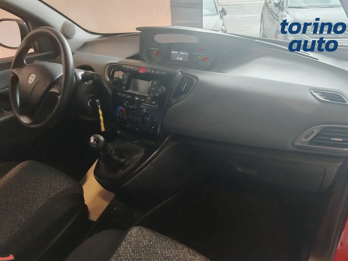 Lancia Ypsilon usata a Torino (4)