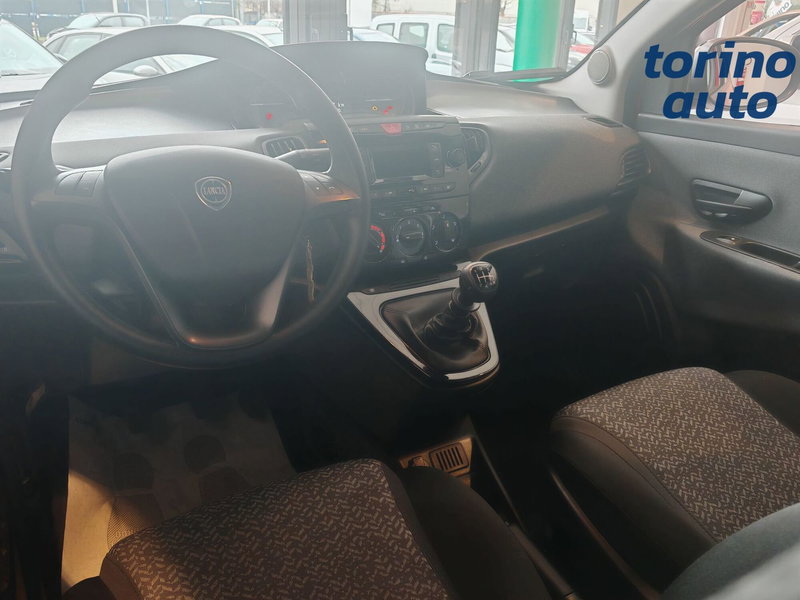 Lancia Ypsilon usata a Torino (8)