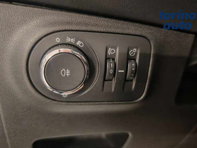 Opel Corsa usata a Torino (11)