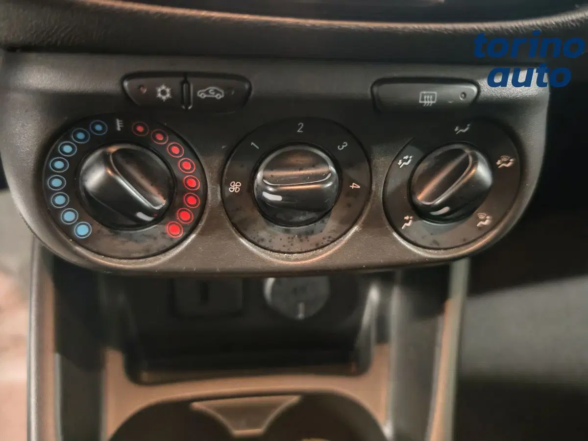 Opel Corsa usata a Torino (19)