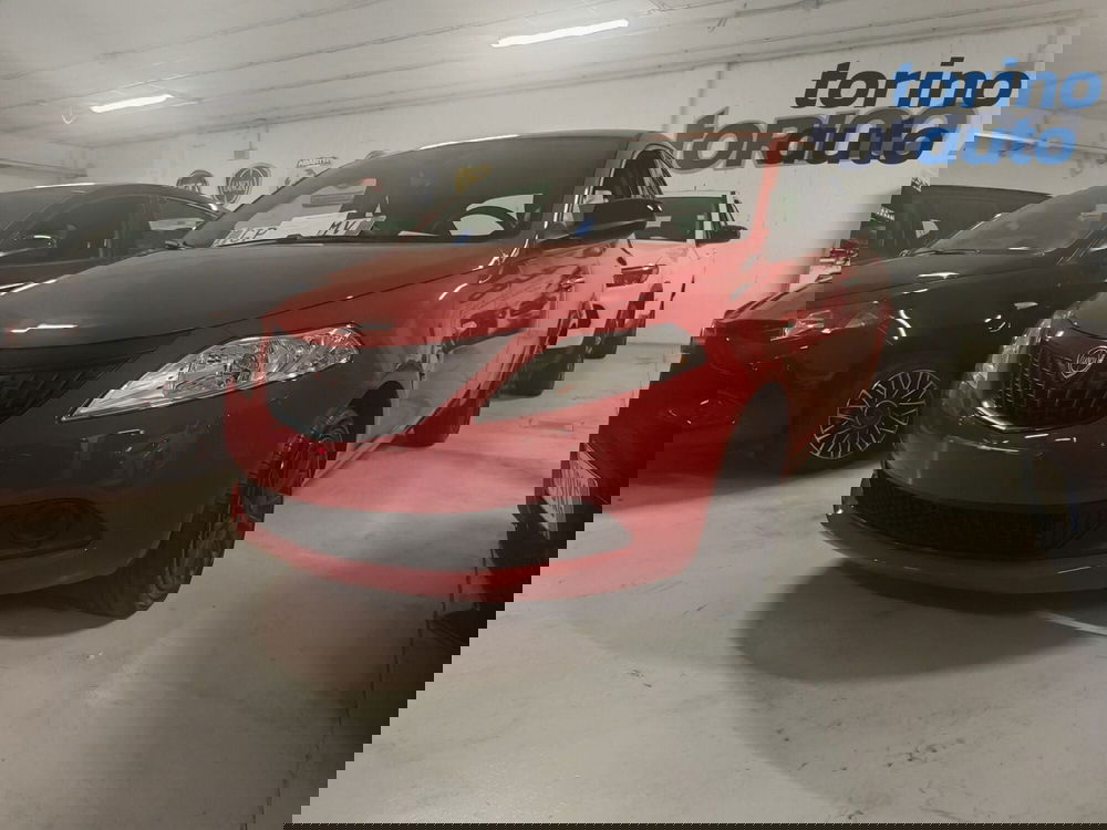 Lancia Ypsilon nuova a Torino (2)