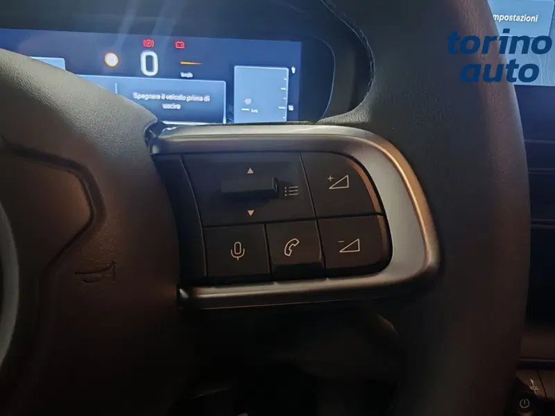 Jeep Avenger nuova a Torino (13)