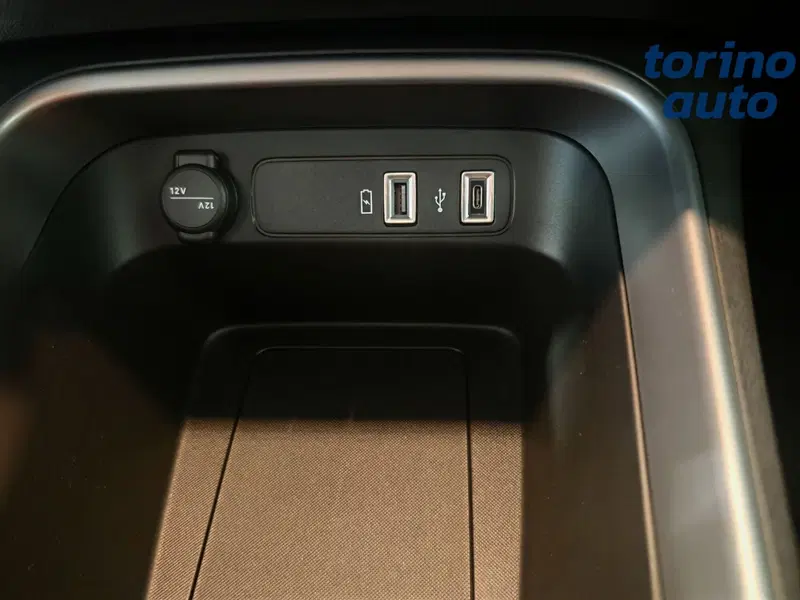 Jeep Avenger nuova a Torino (18)