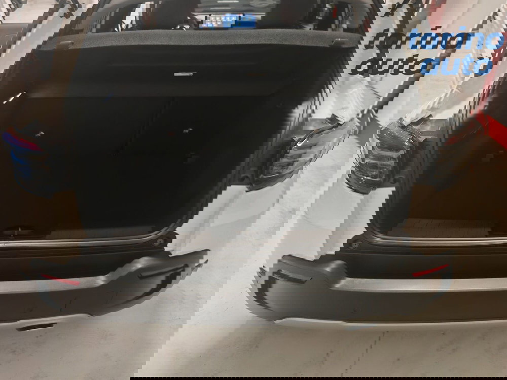 Jeep Avenger nuova a Torino (20)