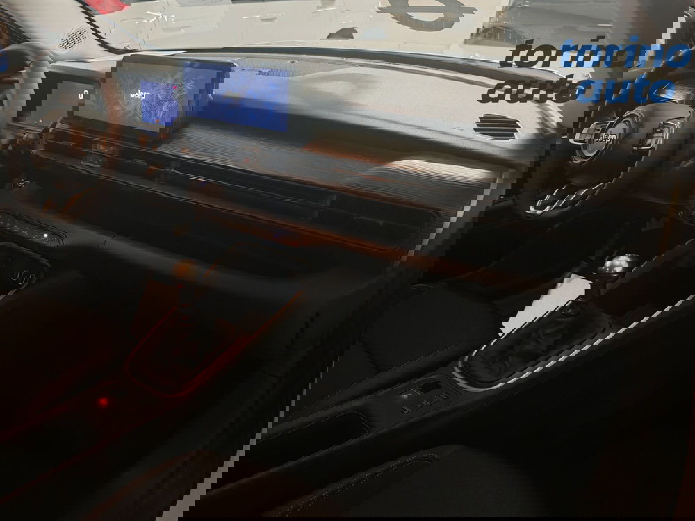 Jeep Avenger nuova a Torino (5)