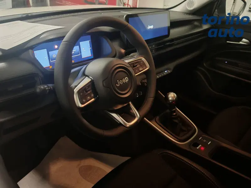 Jeep Avenger nuova a Torino (6)