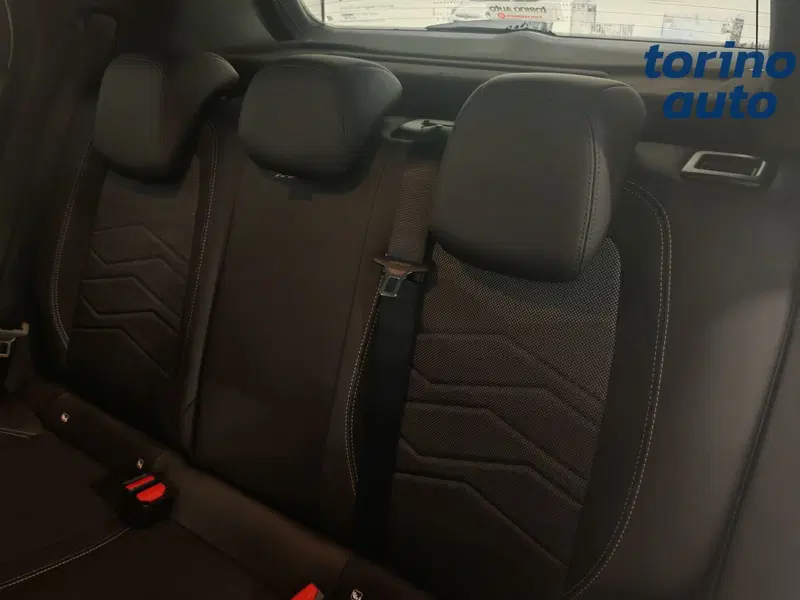 Jeep Avenger nuova a Torino (8)