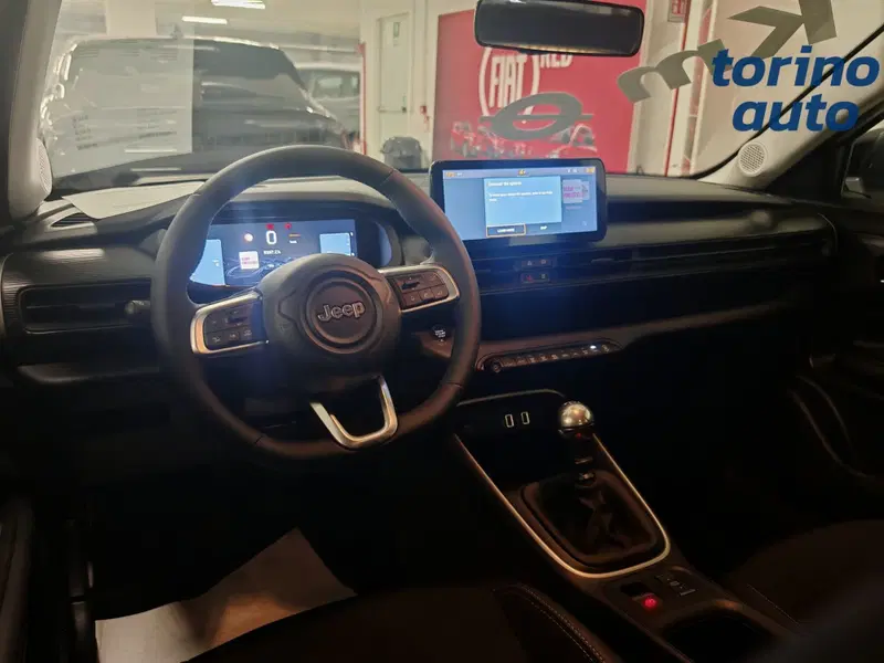 Jeep Avenger nuova a Torino (9)