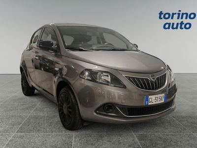 Lancia Ypsilon 1.0 FireFly 5 porte S&amp;S Hybrid Ecochic Silver del 2022 usata a Grugliasco
