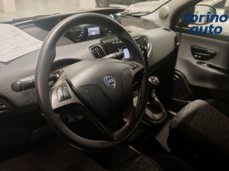 Lancia Ypsilon usata a Torino (7)