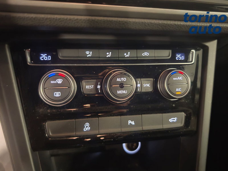 Volkswagen Touran usata a Torino (19)