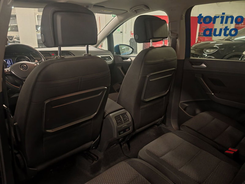 Volkswagen Touran usata a Torino (6)