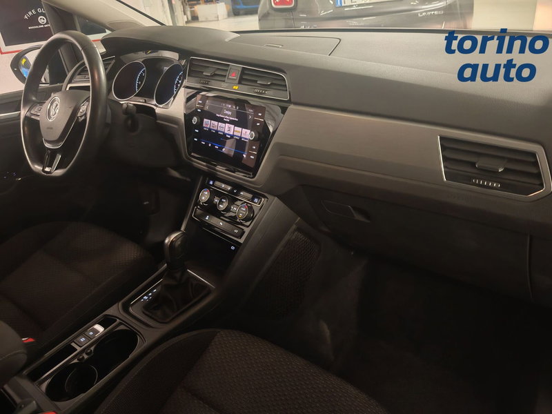 Volkswagen Touran usata a Torino (8)