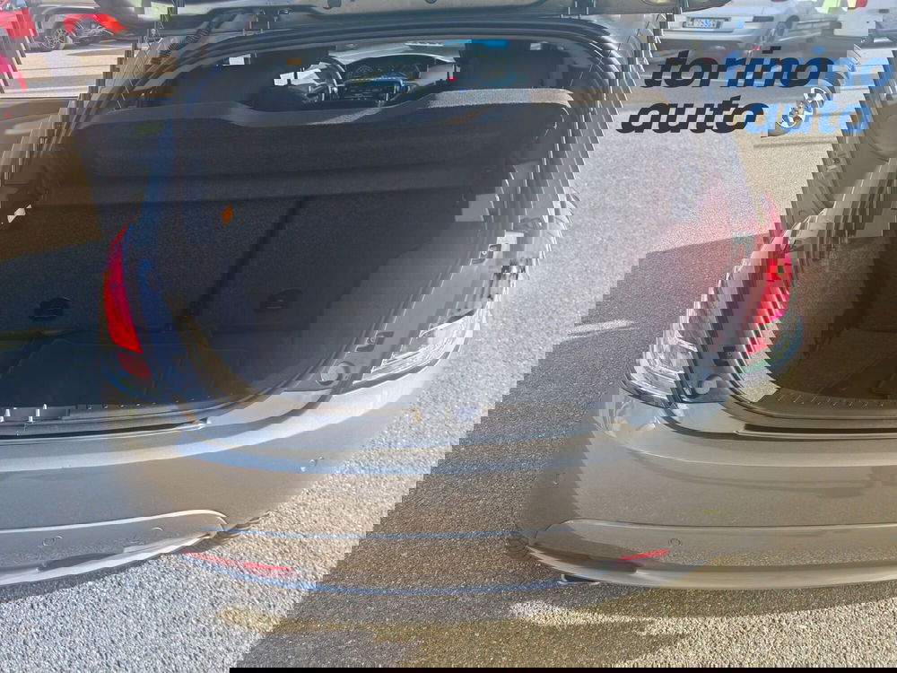 Lancia Ypsilon usata a Torino (19)