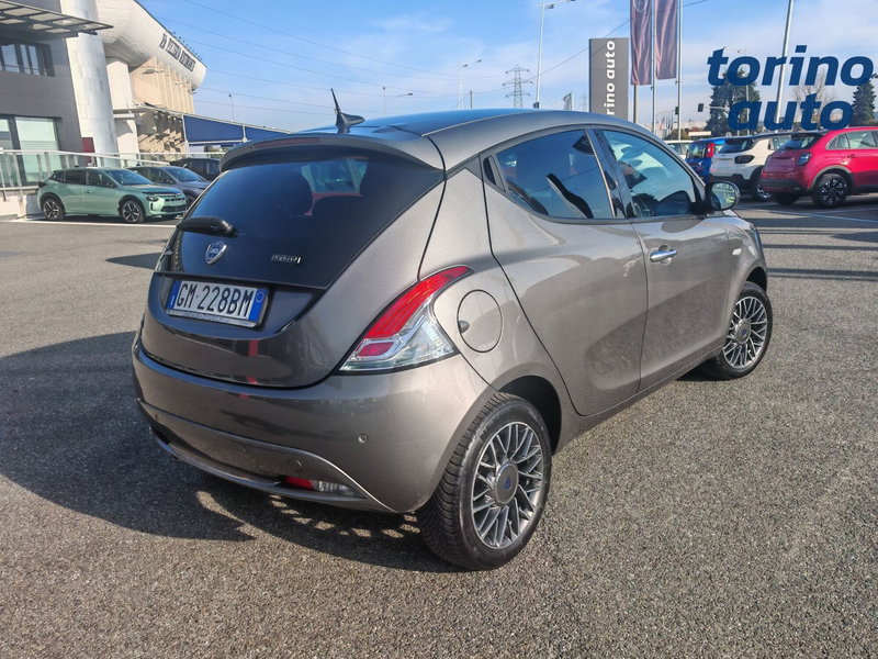 Lancia Ypsilon usata a Torino (4)