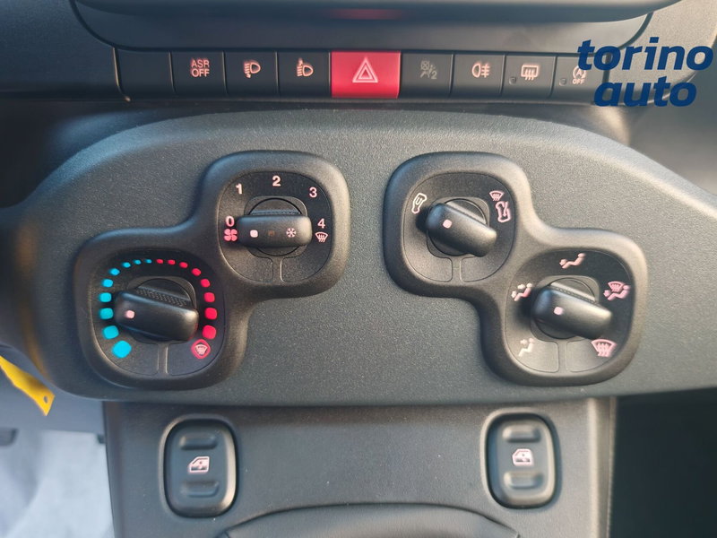 Fiat Panda Cross nuova a Torino (17)