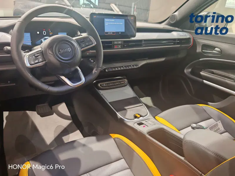 Jeep Avenger nuova a Torino (10)