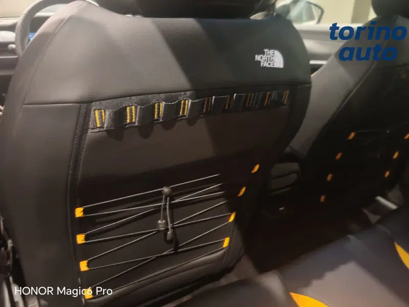 Jeep Avenger nuova a Torino (11)