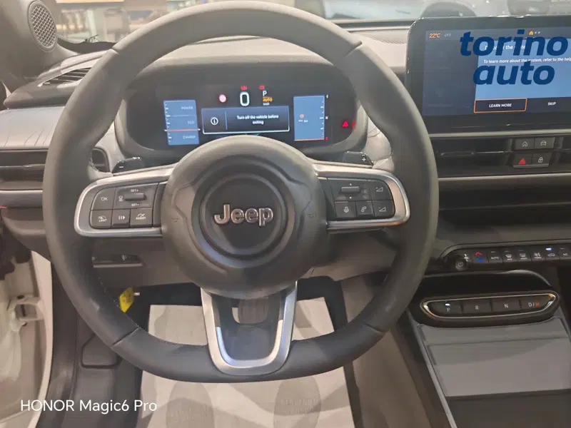 Jeep Avenger nuova a Torino (12)